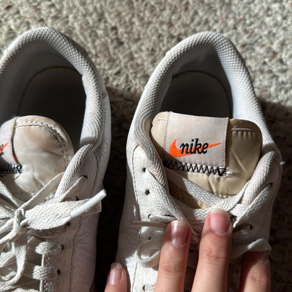 Nikes - Picture 4 of 4